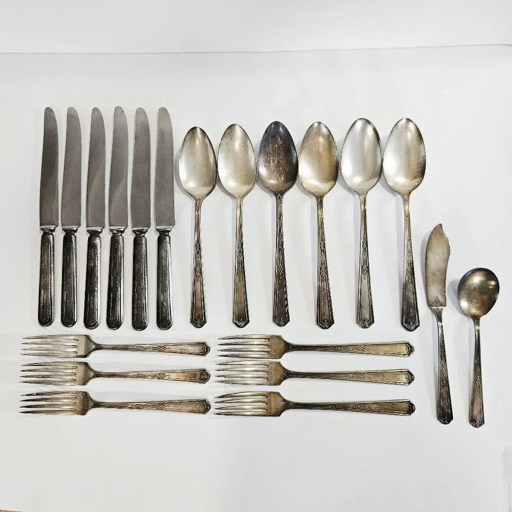 Antique Tudor Plate Oneida Mary Stuart Silver Plate Flatware Set 6 Service 20 Pc